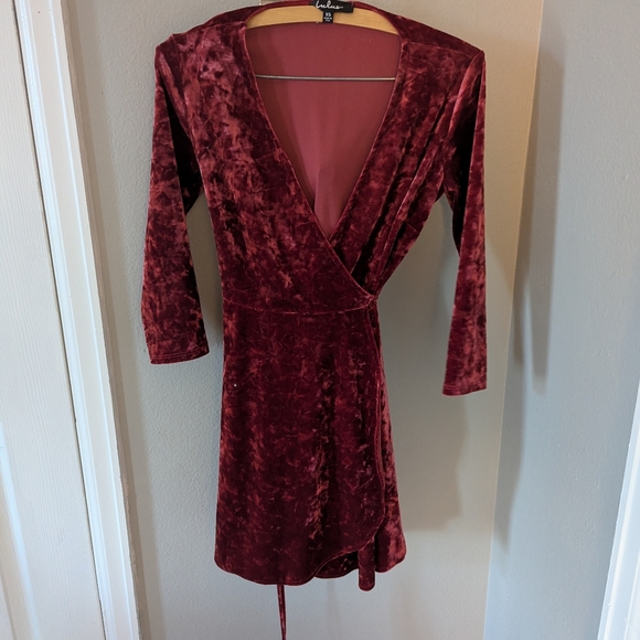 Lulu's red velvet wrap dress - Picture 2 of 4